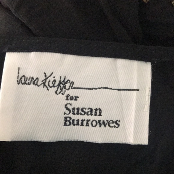 Button blouse w/ tie front detail - Picture 6 of 8